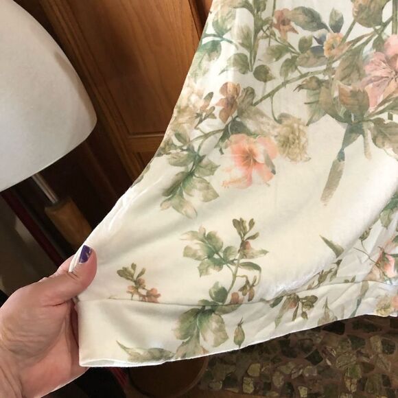 NWT Chaser Love Knit Long Sleeve Slit Dolman Pullover Floral Sweater Cream - M - Picture 5 of 13